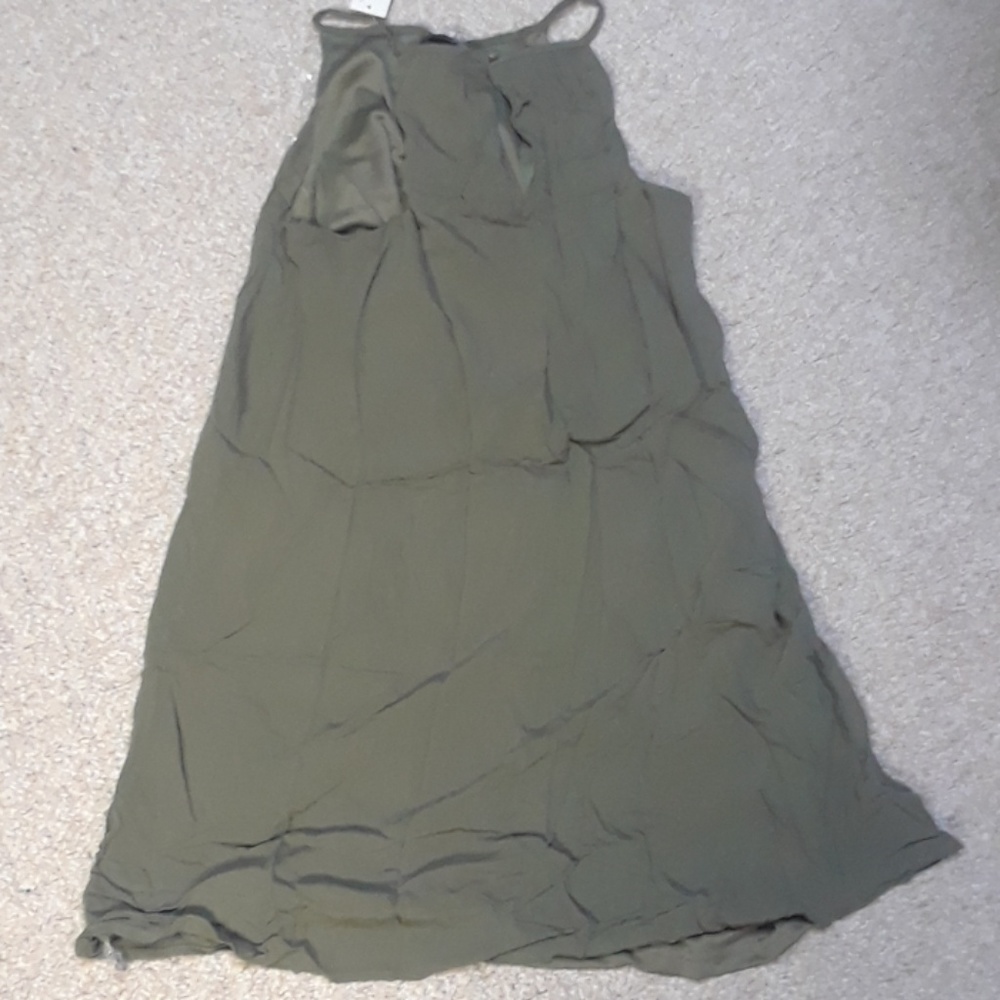 Dress - Picture 4 of 4